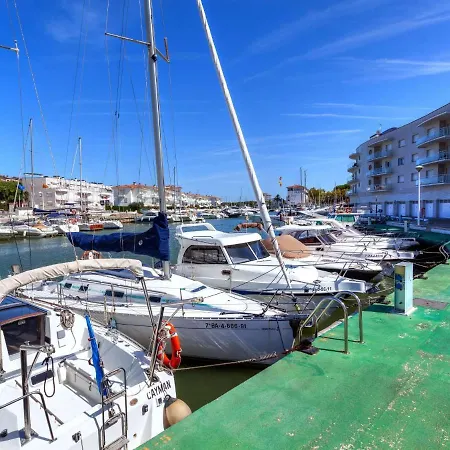 Apartment Punta Prima *